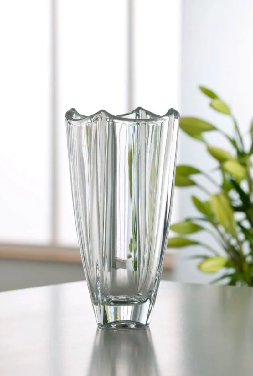 Vintage Galway Crystal Cut Etched Glass 8 Tall Flower Vase Heavy Leaf  Vessel Home Accent Clear Decor 